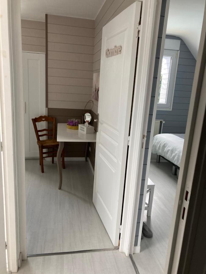 Maison Mama Neko Pontorson Ngoại thất bức ảnh